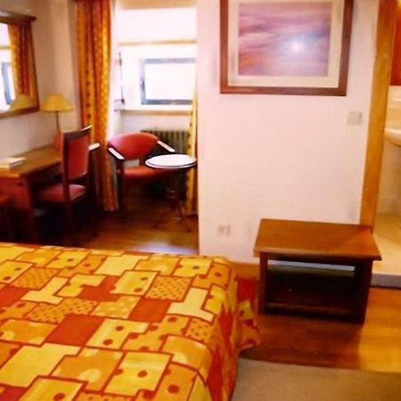 Hotel Hospederia Del Santuario De La Pena De Francia El Cabaco Esterno foto