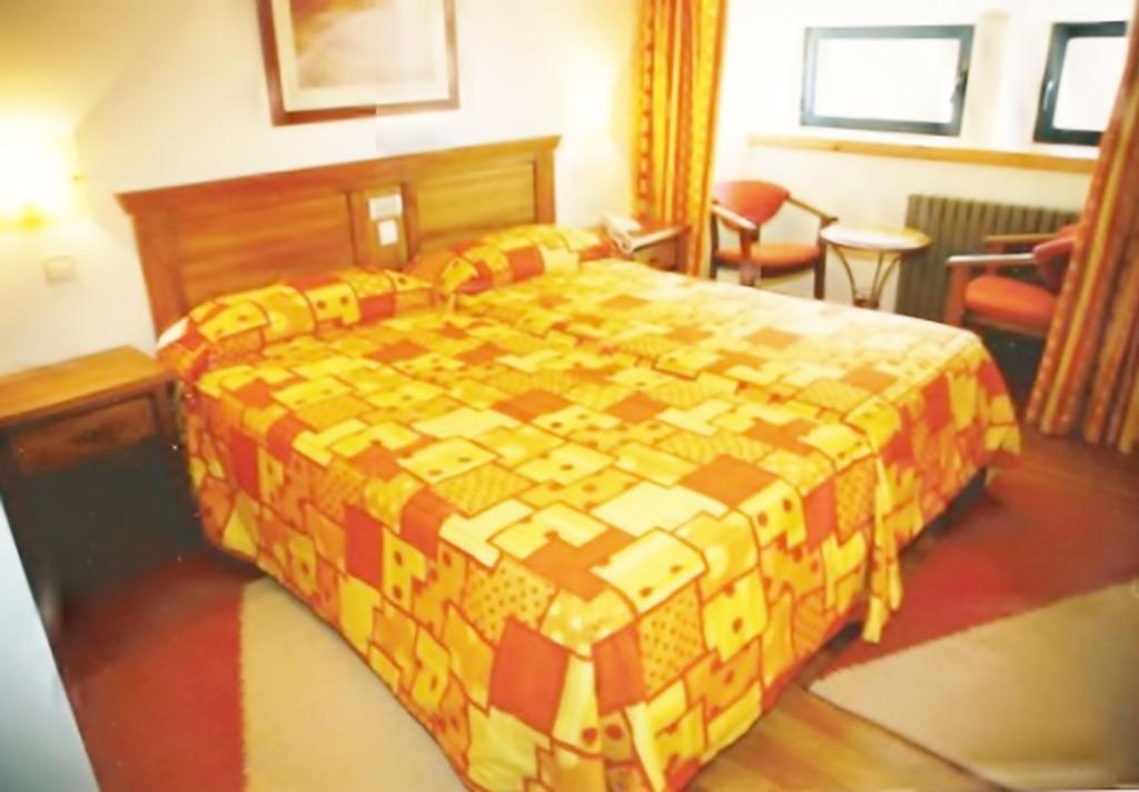 Hotel Hospederia Del Santuario De La Pena De Francia El Cabaco Esterno foto